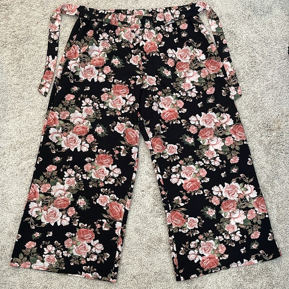 Double Click Wide Leg Floral Pants - Picture 1 of 16